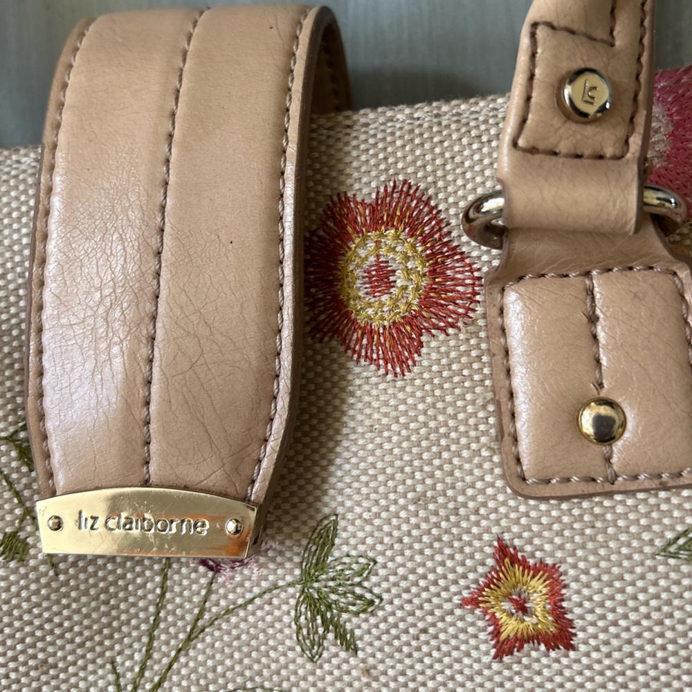 Liz Claiborne Cute Floral & Beige Trim Handbag Purse Satchel - Picture 15 of 15